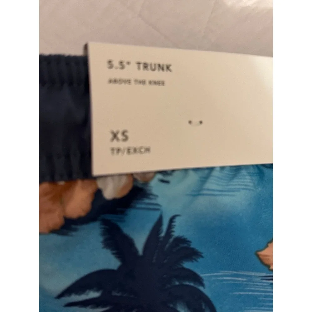 American Eagle Men's Swim Trunks New‎ with tags size xs swim shorts